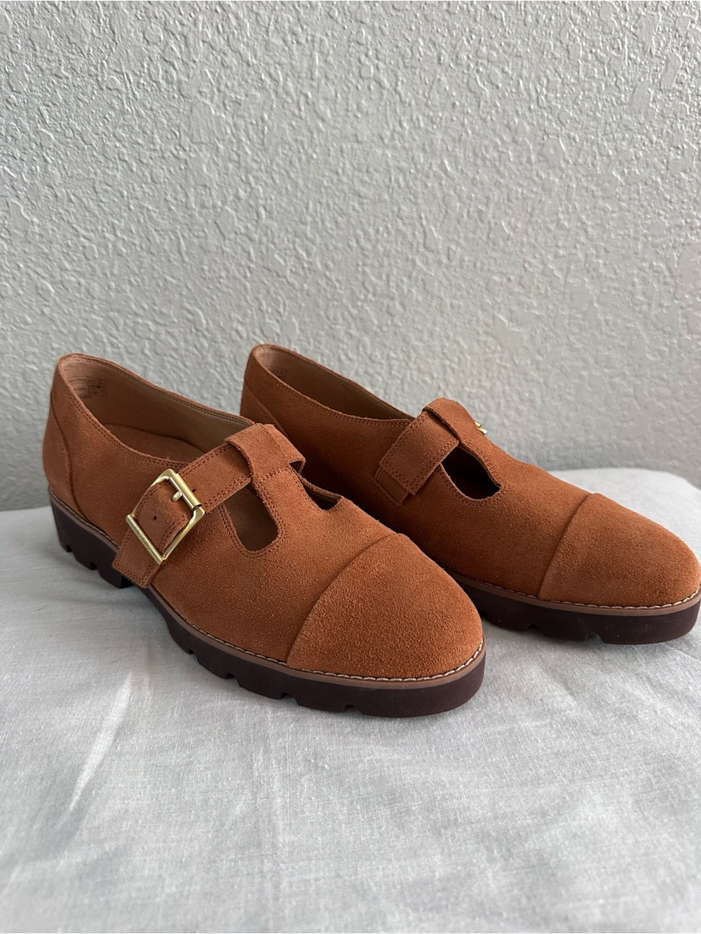 Vionic Carmen Tan Suede T-Strap Mary Jane Comfort Shoes NWOB Women’s 8